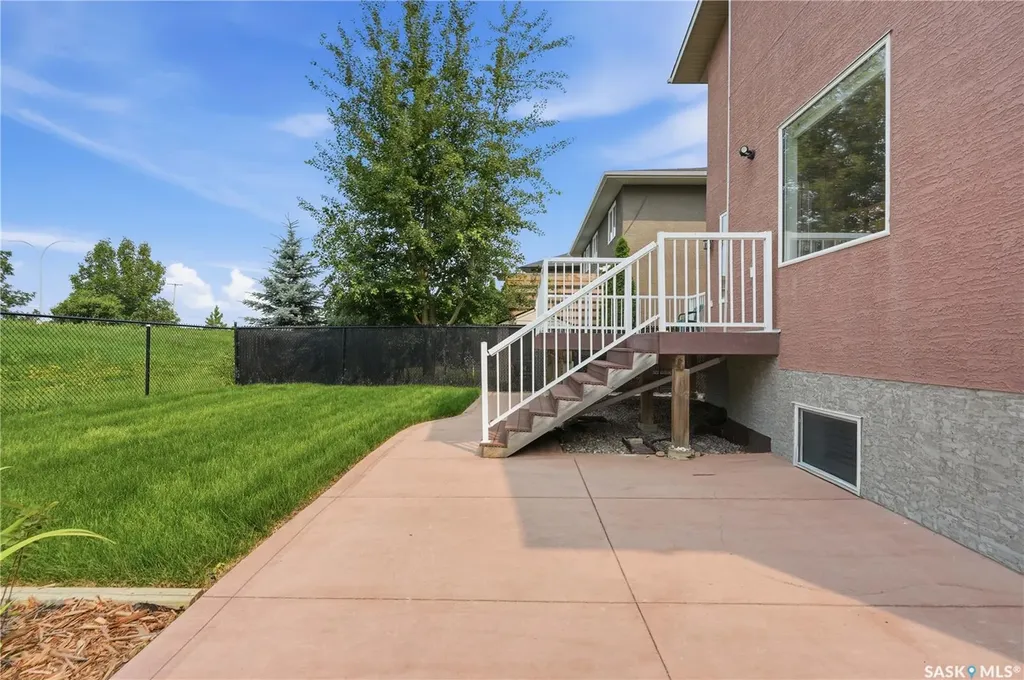 315 Waters Crescent Saskatoon SK S7W 0A5