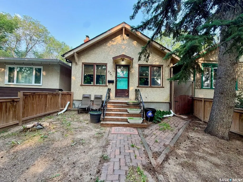 2341 Elphinstone Street Regina SK S4T 3P2