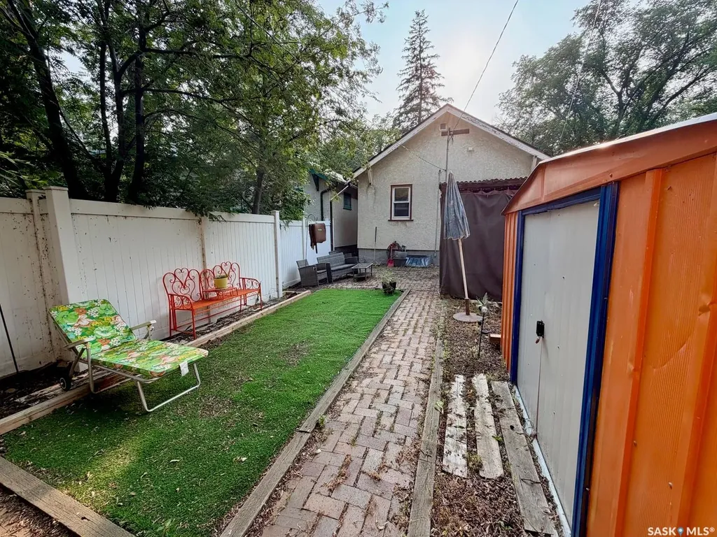 2341 Elphinstone Street Regina SK S4T 3P2