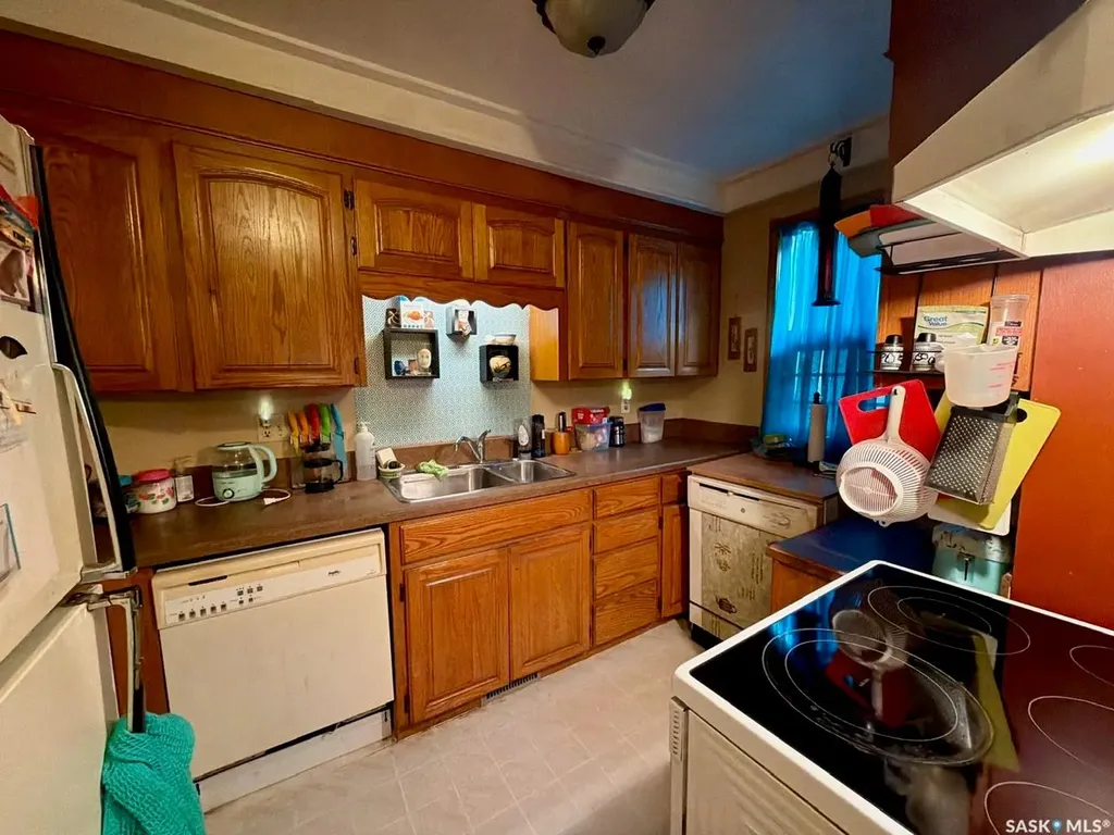 2341 Elphinstone Street Regina SK S4T 3P2
