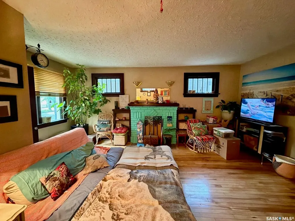 2341 Elphinstone Street Regina SK S4T 3P2