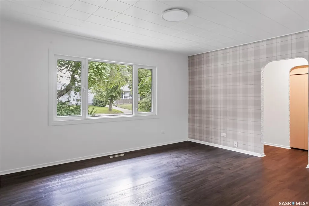 208 Edwards Street Strasbourg SK S0G 4V0