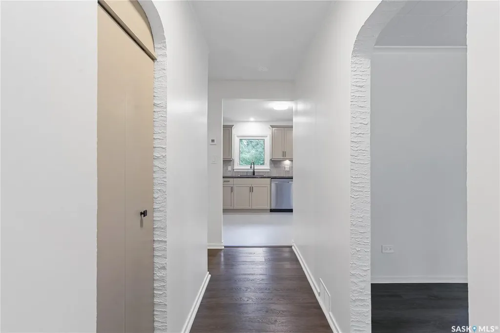208 Edwards Street Strasbourg SK S0G 4V0