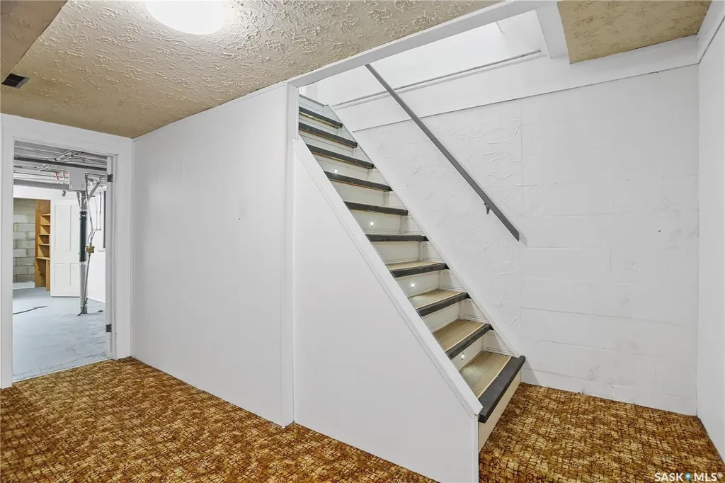 208 Edwards Street Strasbourg SK S0G 4V0