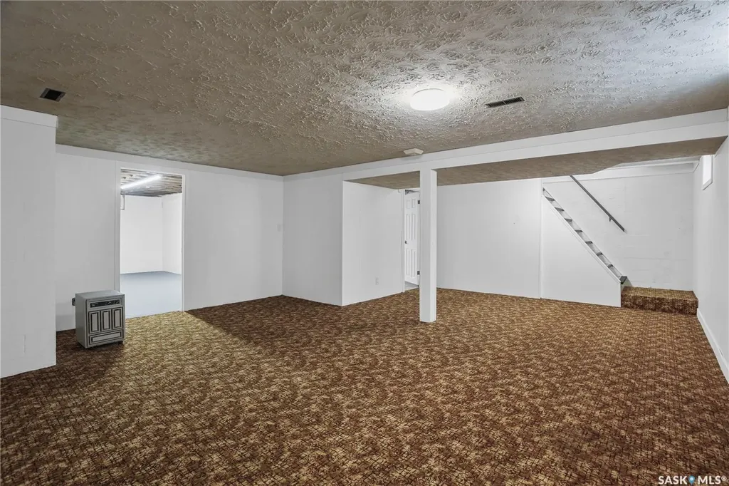 208 Edwards Street Strasbourg SK S0G 4V0