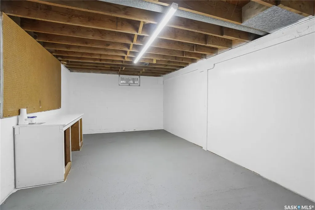 208 Edwards Street Strasbourg SK S0G 4V0