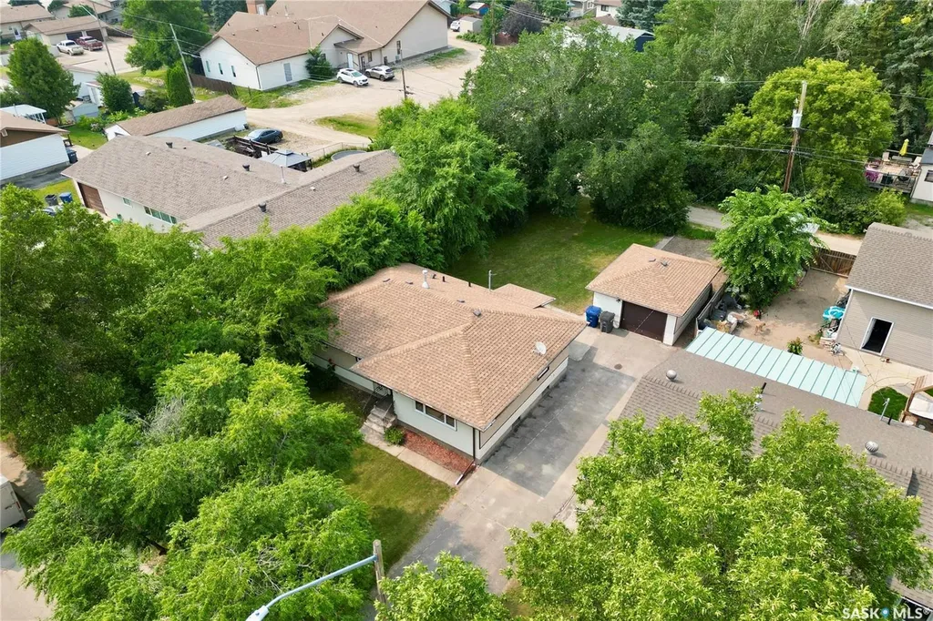 208 Edwards Street Strasbourg SK S0G 4V0