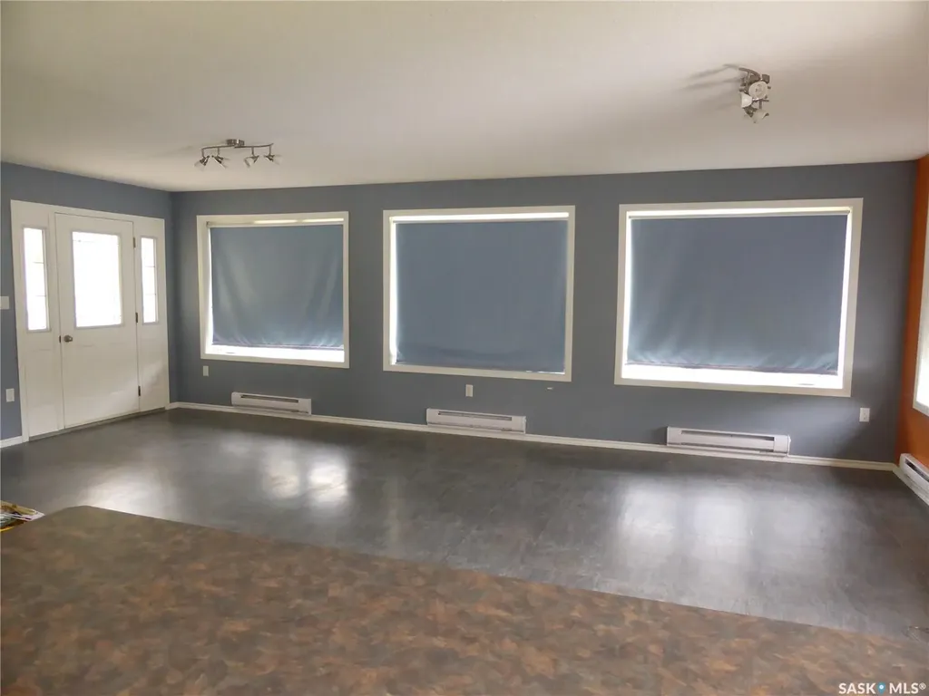 400 Birch Bay Mervin Rm No.499 SK S0M 2T0