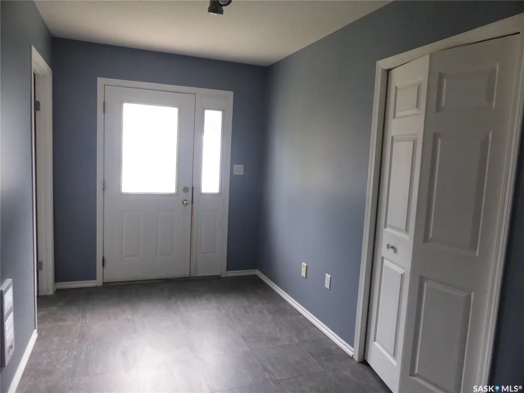 400 Birch Bay Mervin Rm No.499 SK S0M 2T0