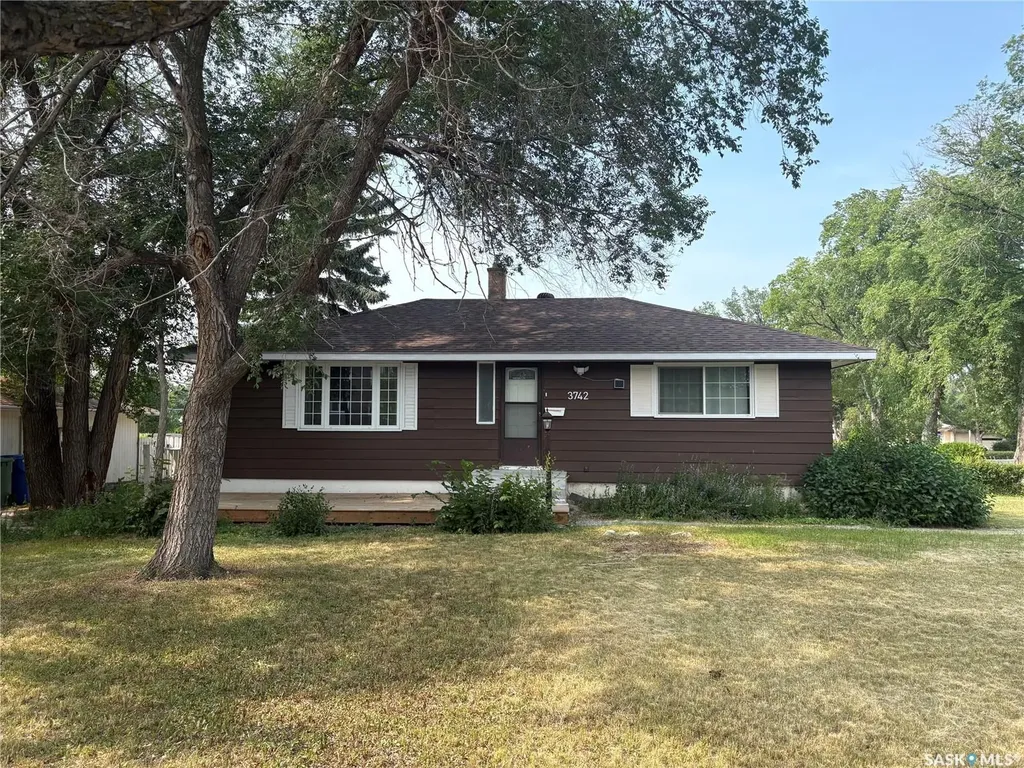 3742 Argyle Road Regina SK S4S 2C2
