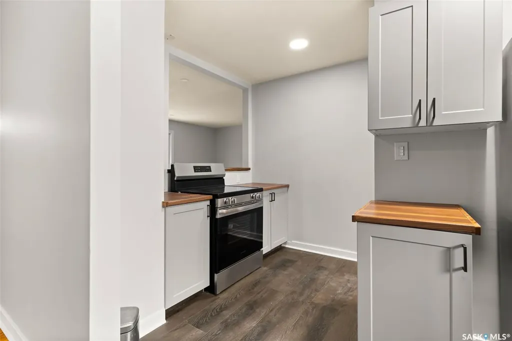 3742 Argyle Road Regina SK S4S 2C2