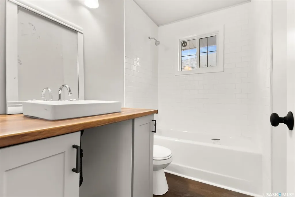3742 Argyle Road Regina SK S4S 2C2