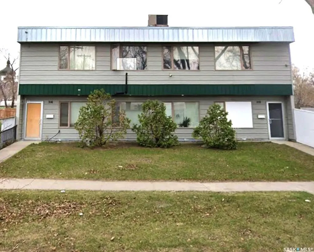 318 K Avenue S Saskatoon SK S7M 2E1