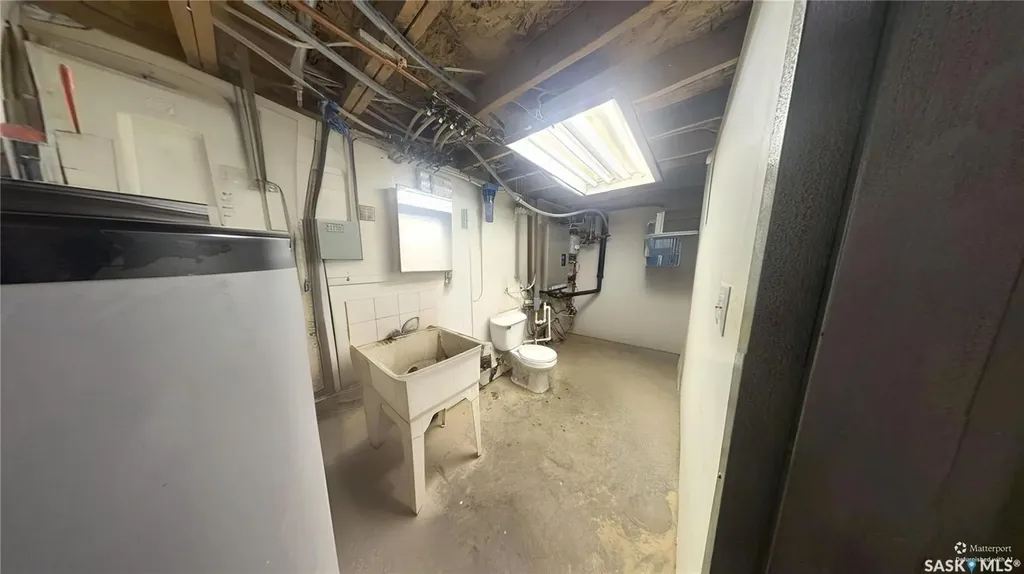 318 K Avenue S Saskatoon SK S7M 2E1
