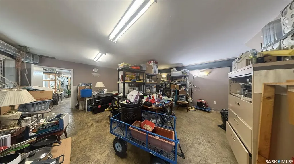 318 K Avenue S Saskatoon SK S7M 2E1