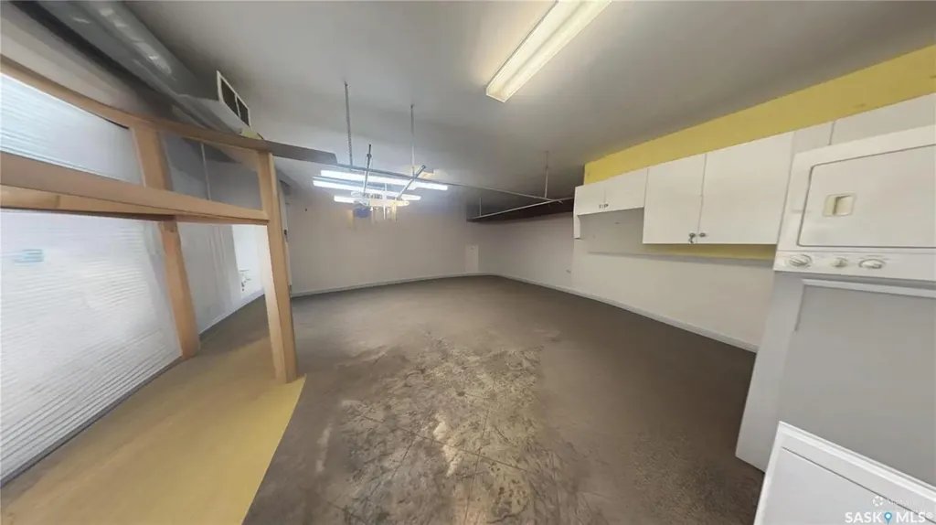 318 K Avenue S Saskatoon SK S7M 2E1