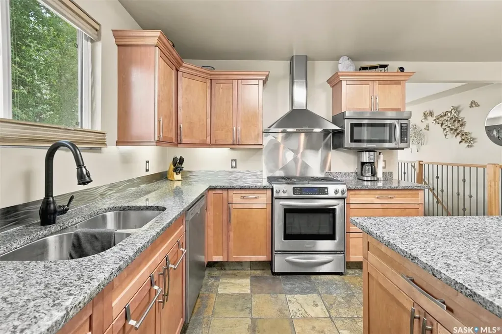 1201 Spadina Crescent W Saskatoon SK S7M 1P4