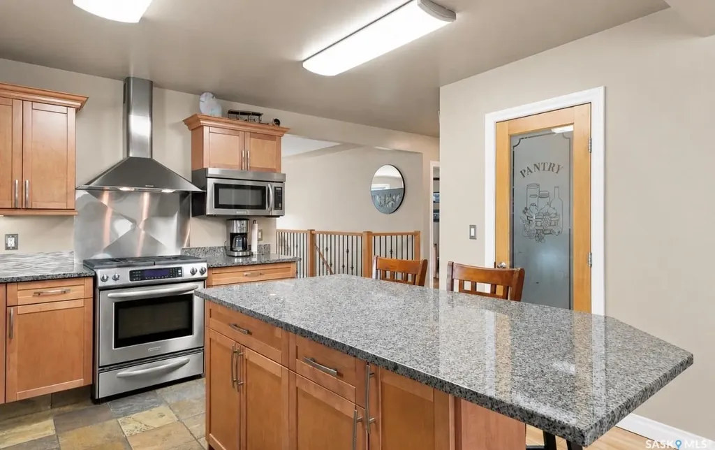1201 Spadina Crescent W Saskatoon SK S7M 1P4