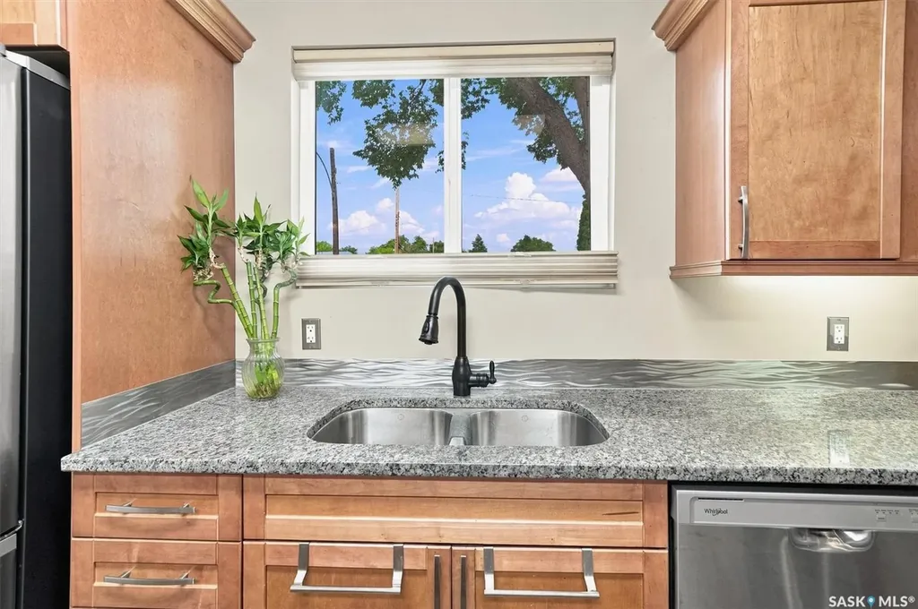 1201 Spadina Crescent W Saskatoon SK S7M 1P4