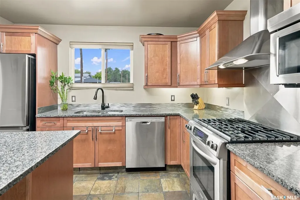 1201 Spadina Crescent W Saskatoon SK S7M 1P4