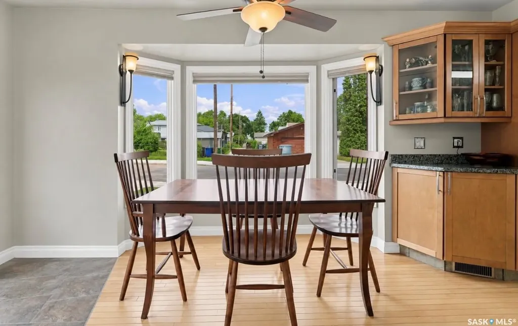 1201 Spadina Crescent W Saskatoon SK S7M 1P4