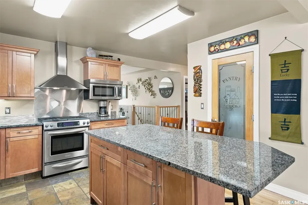1201 Spadina Crescent W Saskatoon SK S7M 1P4