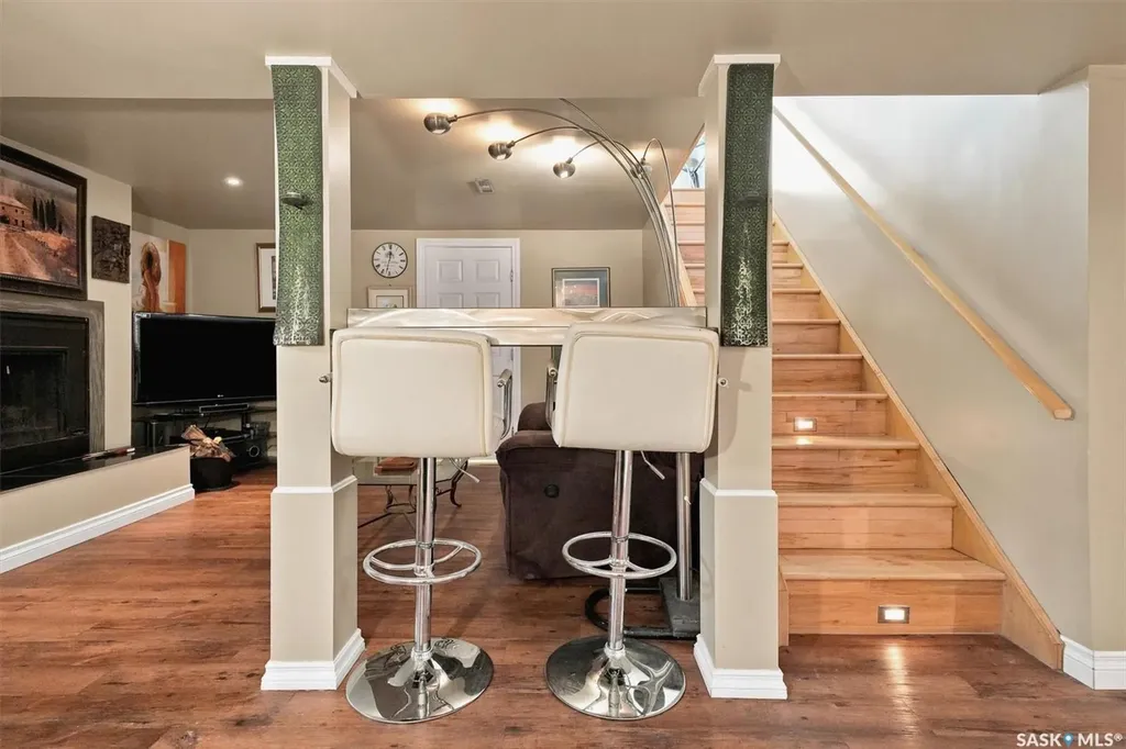 1201 Spadina Crescent W Saskatoon SK S7M 1P4