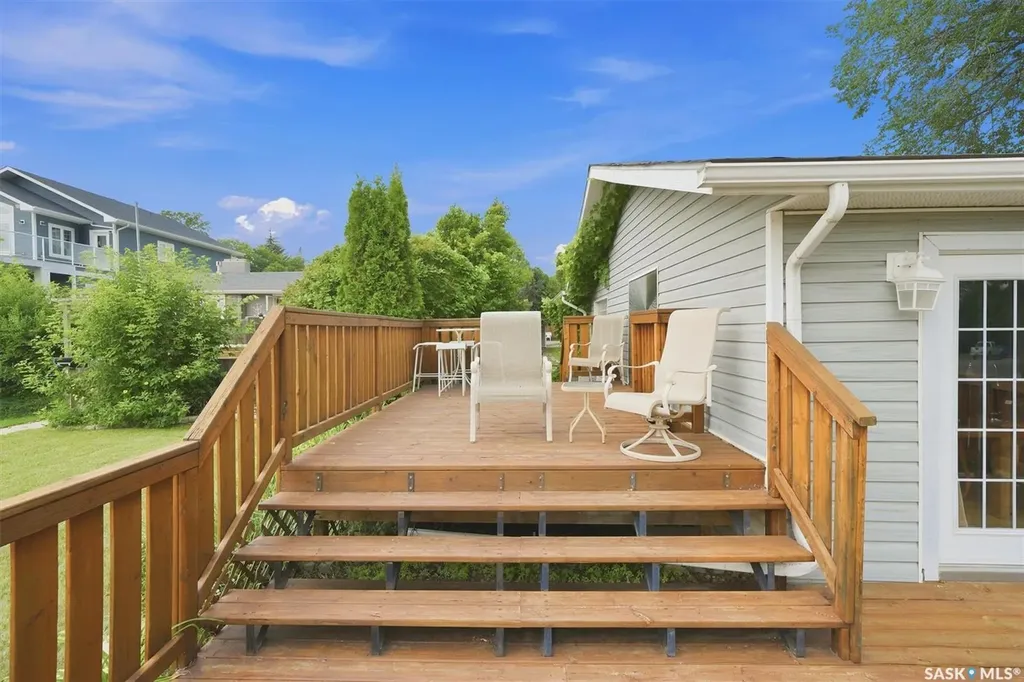 1201 Spadina Crescent W Saskatoon SK S7M 1P4