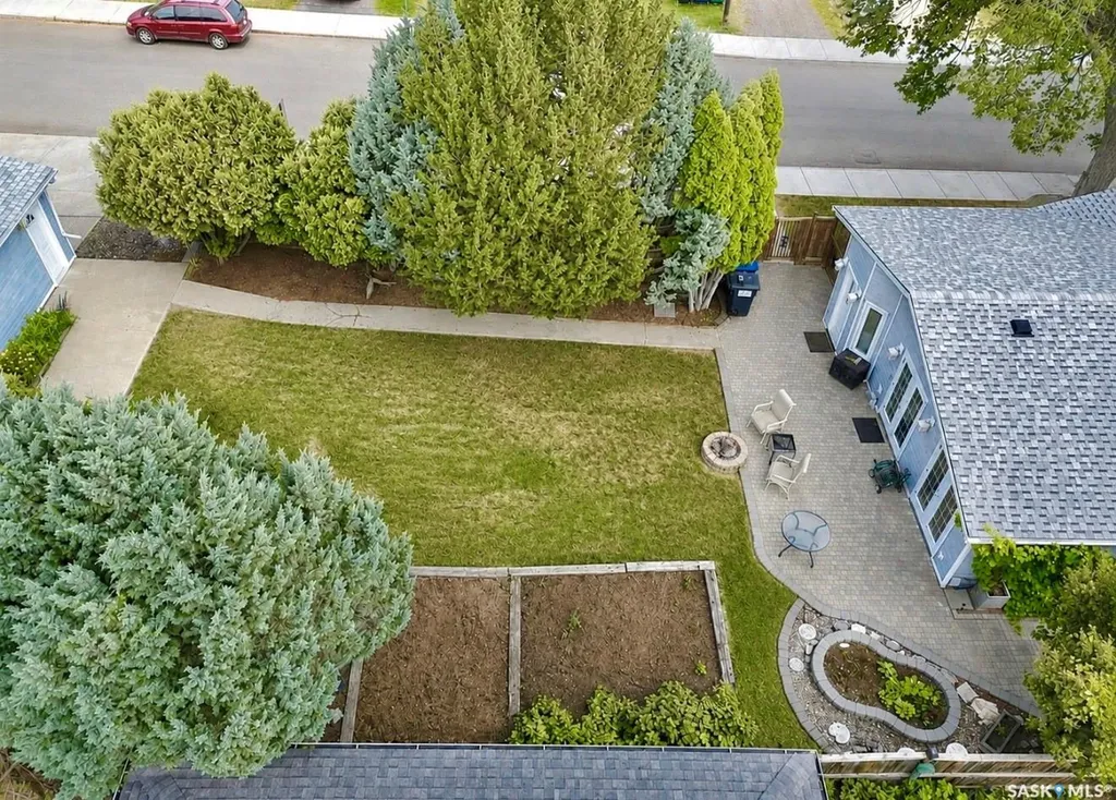1201 Spadina Crescent W Saskatoon SK S7M 1P4