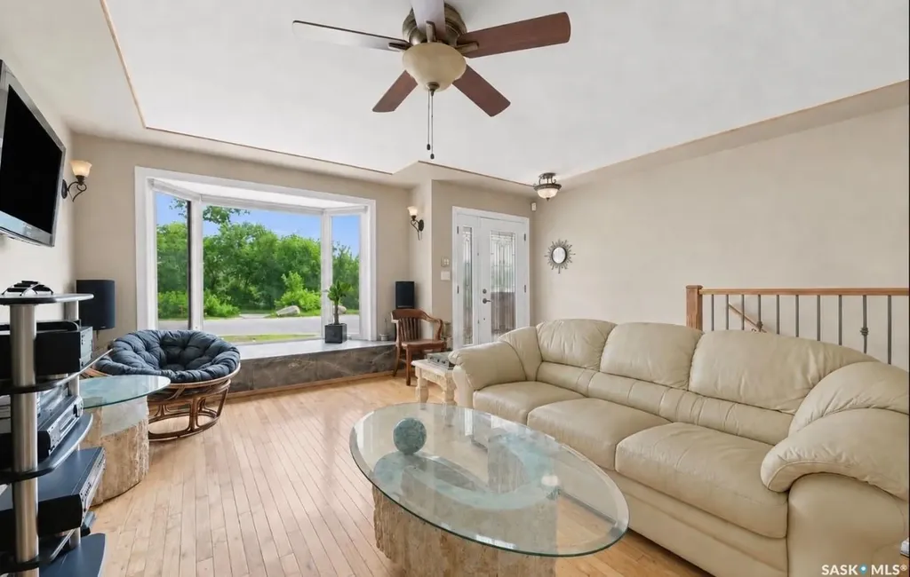 1201 Spadina Crescent W Saskatoon SK S7M 1P4
