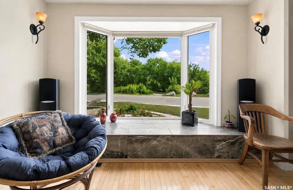 1201 Spadina Crescent W Saskatoon SK S7M 1P4