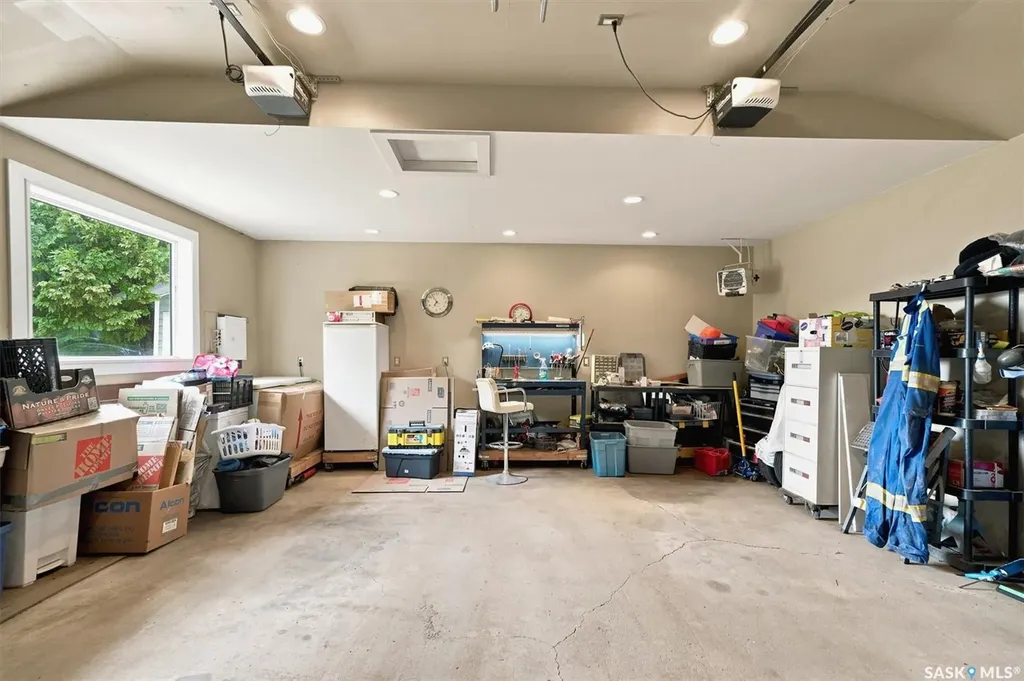 1201 Spadina Crescent W Saskatoon SK S7M 1P4