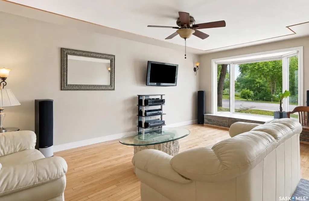 1201 Spadina Crescent W Saskatoon SK S7M 1P4