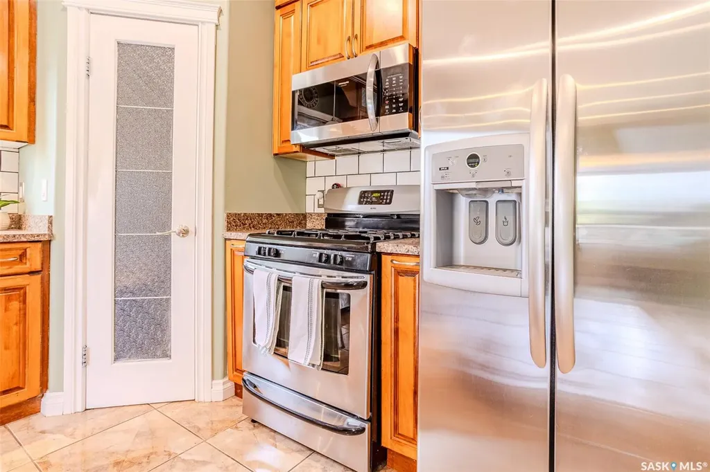 1514 Shepherd Crescent Saskatoon SK S7W 0B8