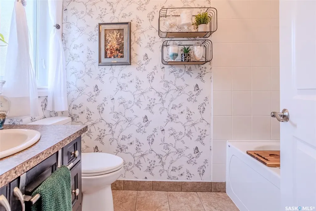 1514 Shepherd Crescent Saskatoon SK S7W 0B8