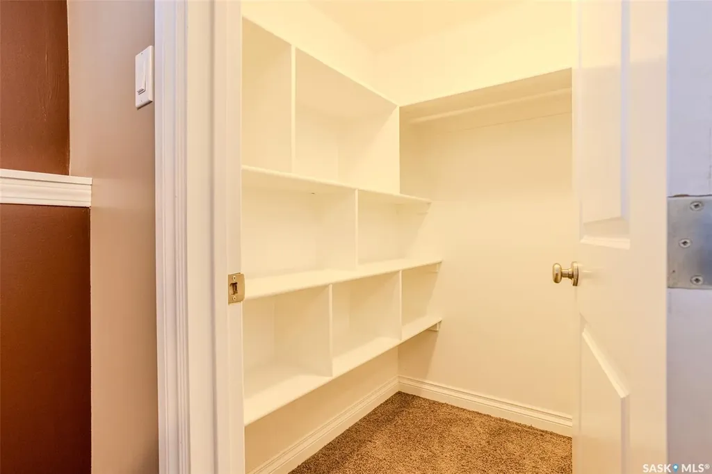 1514 Shepherd Crescent Saskatoon SK S7W 0B8