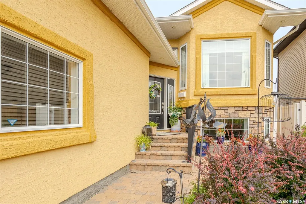 1514 Shepherd Crescent Saskatoon SK S7W 0B8
