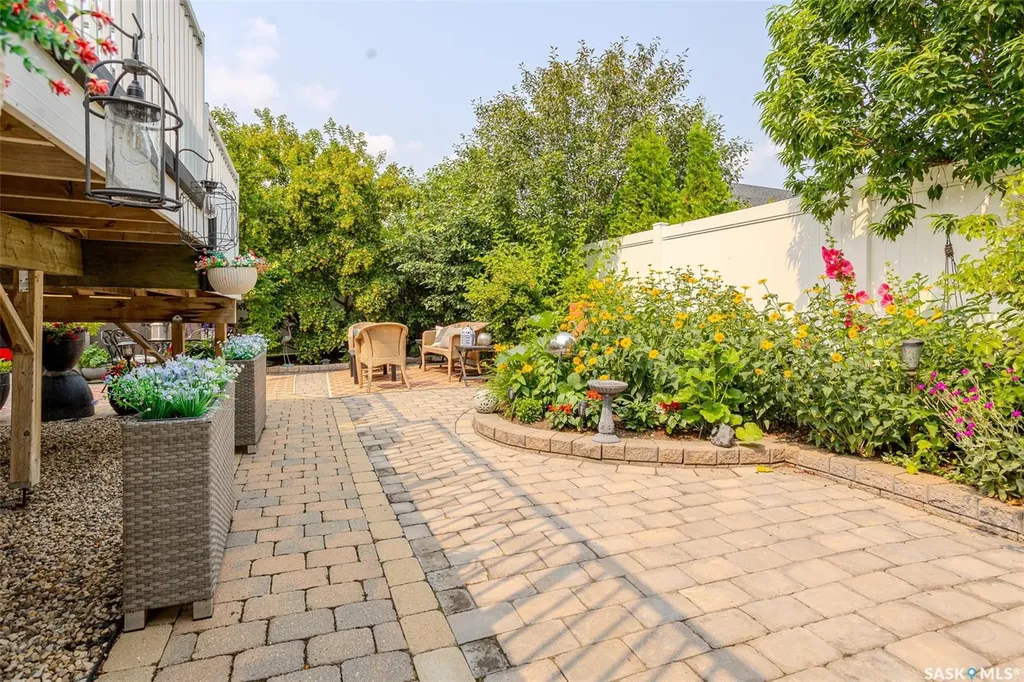 1514 Shepherd Crescent Saskatoon SK S7W 0B8