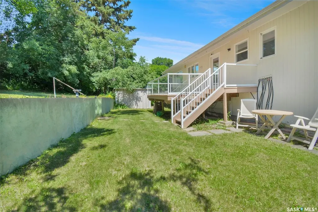 2113 Spadina Crescent E Saskatoon SK S7K 0C9