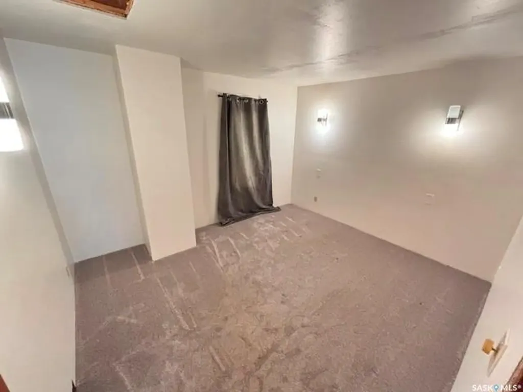 347 Ominica Street W Moose Jaw SK S6H 1X6