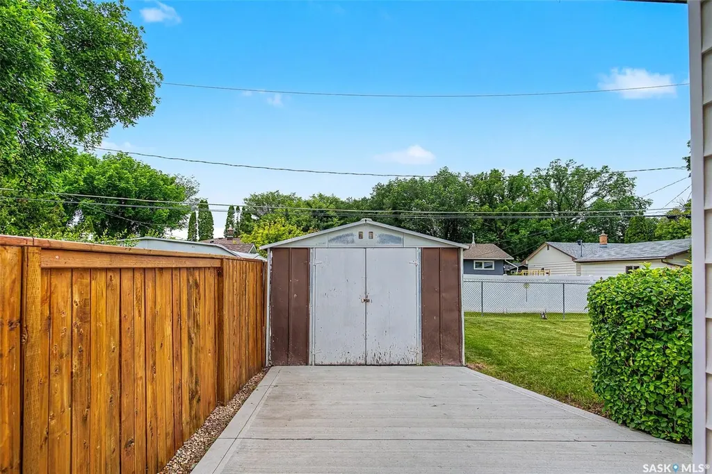 140 Mcdougall Crescent Regina SK S4S 5M7