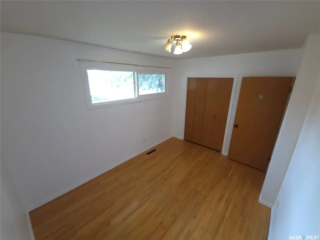 2509 Taylor Street Saskatoon SK S7H 1W9