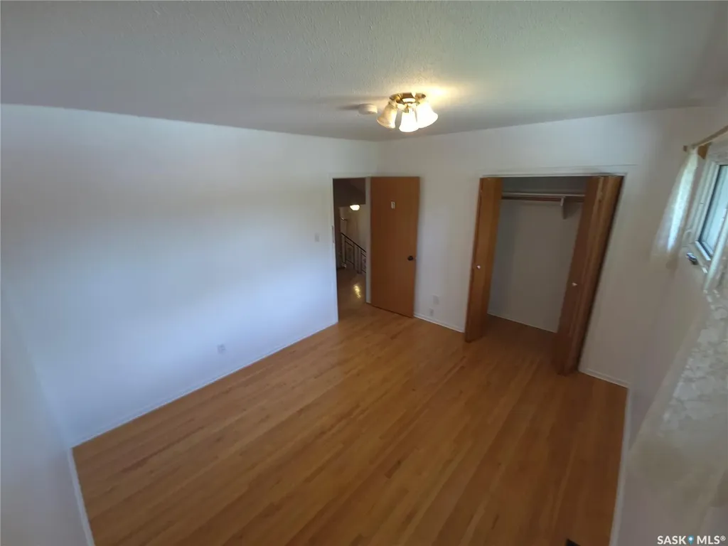 2509 Taylor Street Saskatoon SK S7H 1W9