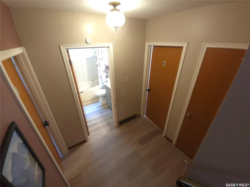 2509 Taylor Street Saskatoon SK S7H 1W9