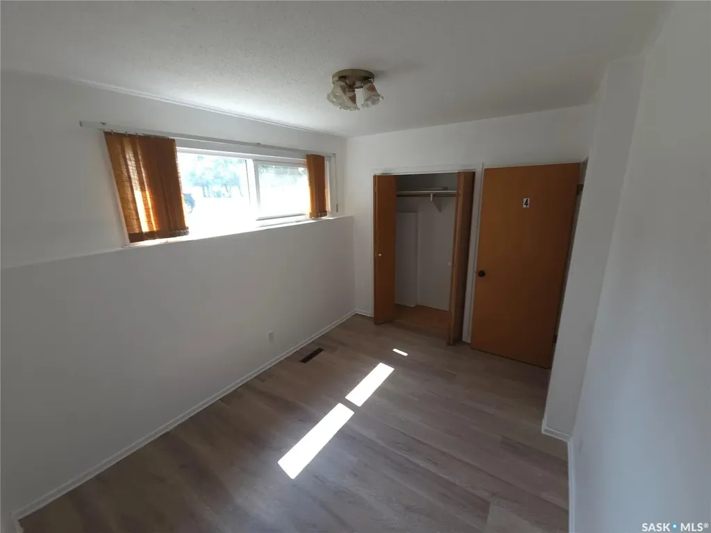 2509 Taylor Street Saskatoon SK S7H 1W9