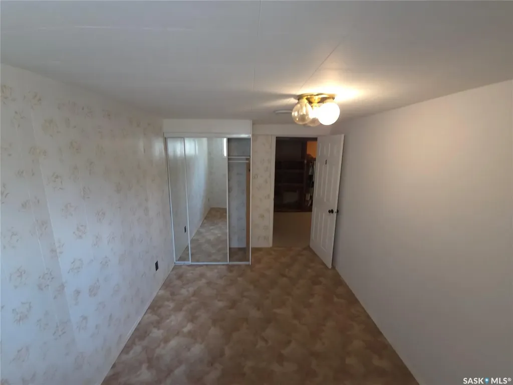 2509 Taylor Street Saskatoon SK S7H 1W9
