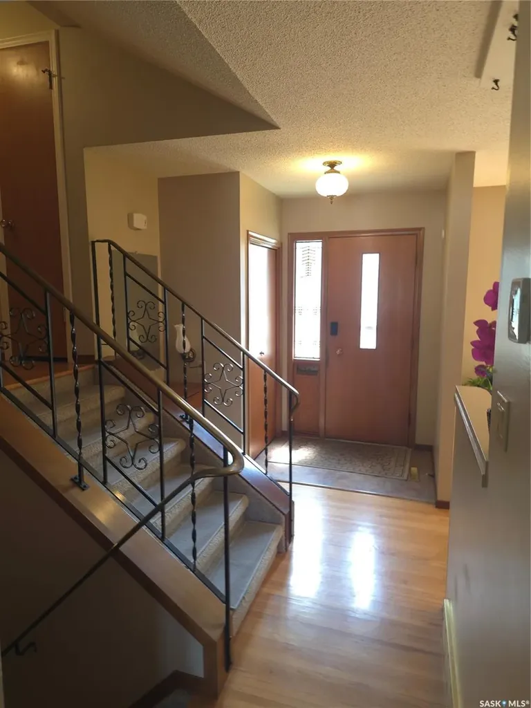 2509 Taylor Street Saskatoon SK S7H 1W9