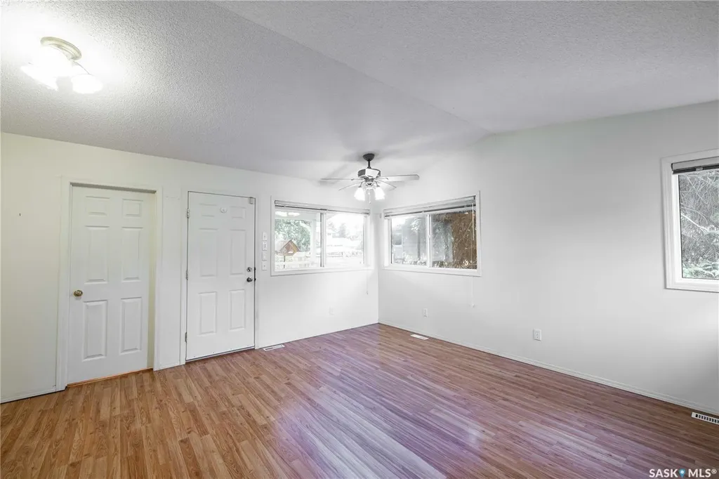 2808 Clarence Avenue S Saskatoon SK S7J 1M8
