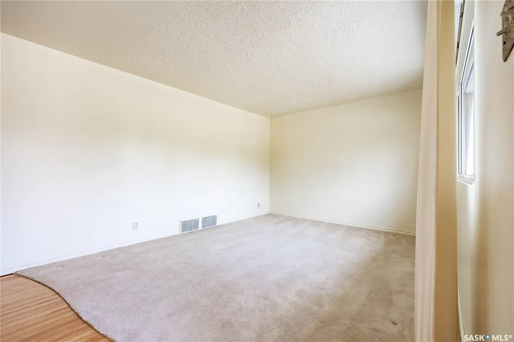 2808 Clarence Avenue S Saskatoon SK S7J 1M8
