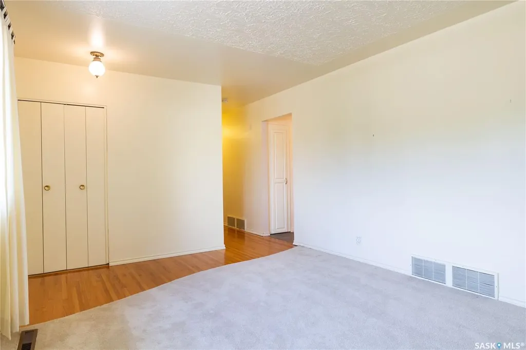 2808 Clarence Avenue S Saskatoon SK S7J 1M8